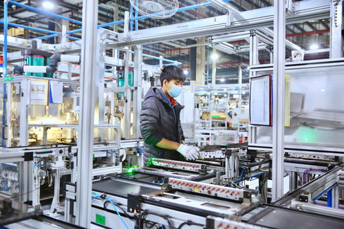 罩樣迎春來 長沙經(jīng)開區(qū)人的抗疫復工第一線